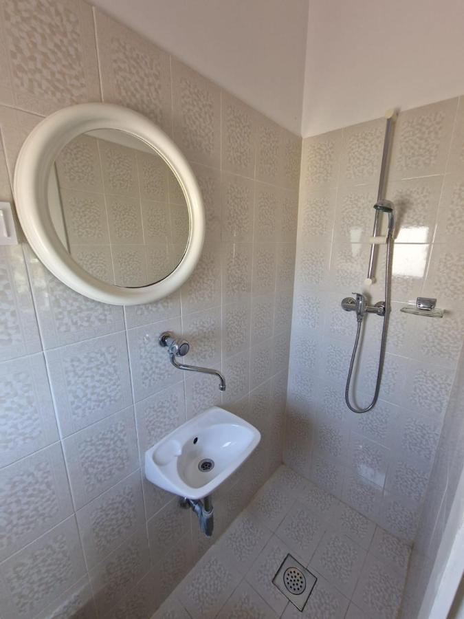 Apartman Lugovic 希贝尼克 外观 照片